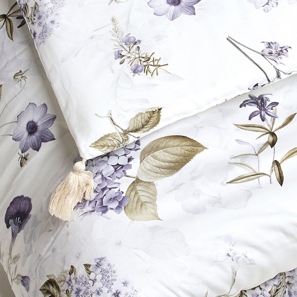 Quilt with tassels - Fleurs Passion white