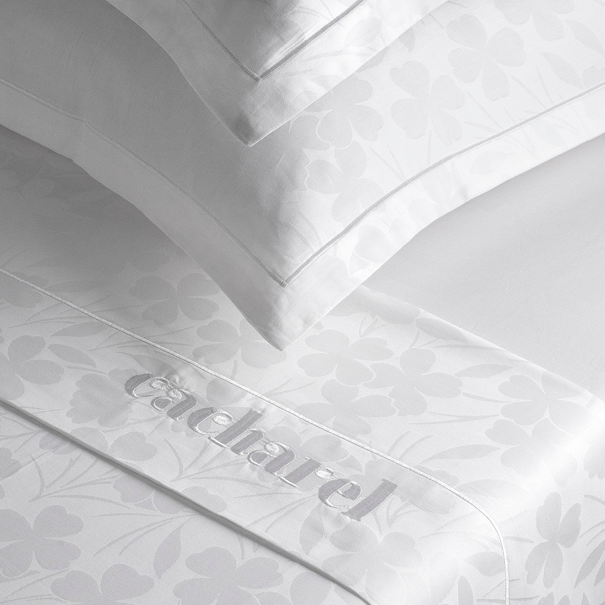 Sheet set : fitted sheet, flat sheet, pillowcase(s) in satin cotton - Petites Fleurs white