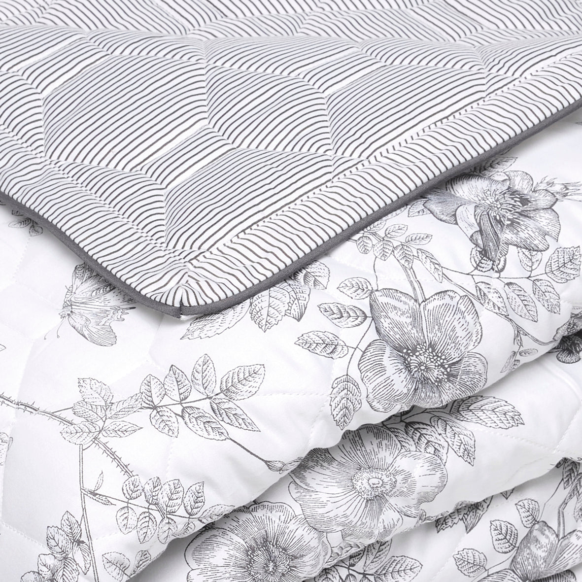 Bedspread XL- Envolée de papillons White
