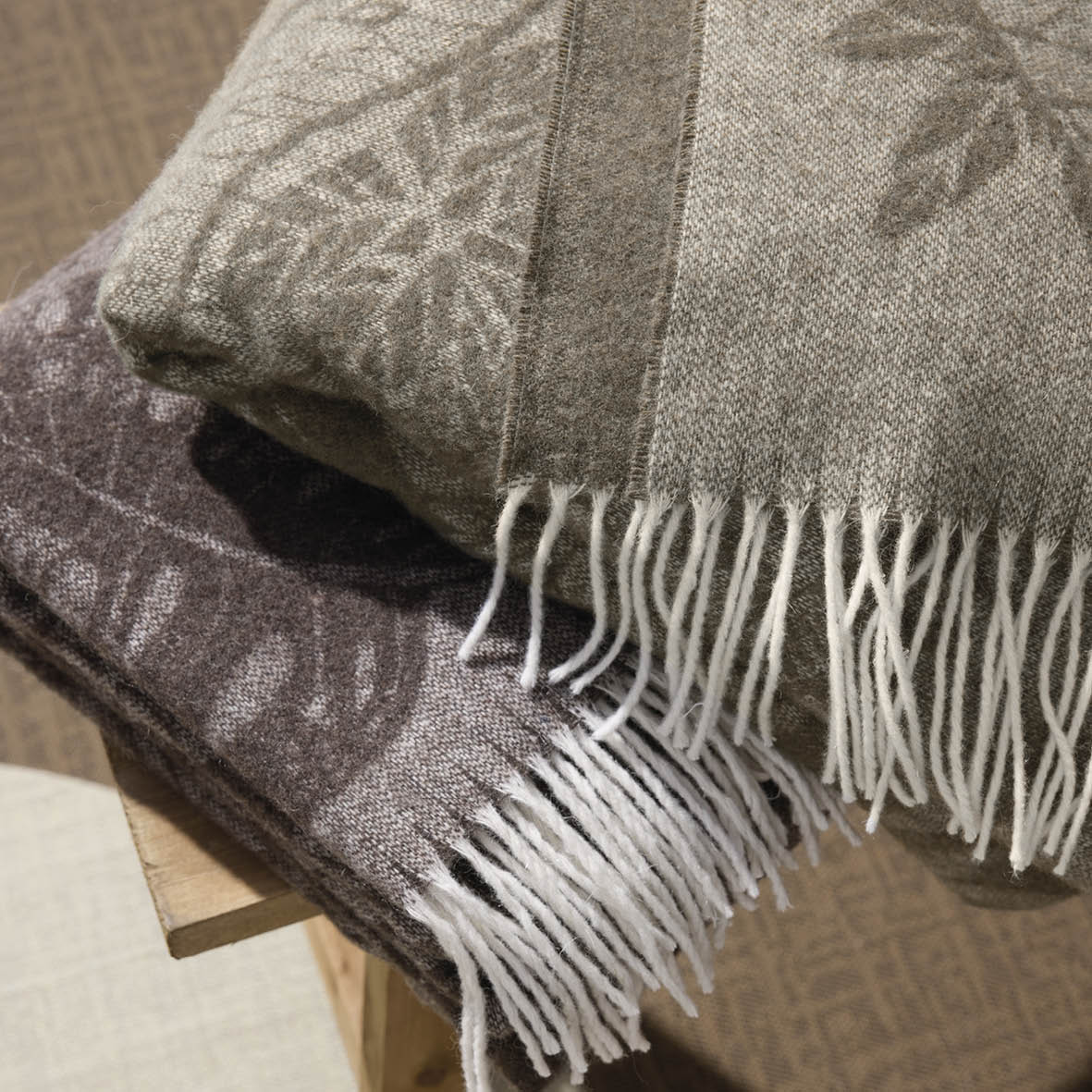 Woven plaid Toucania Brown - 130 x 180 cm