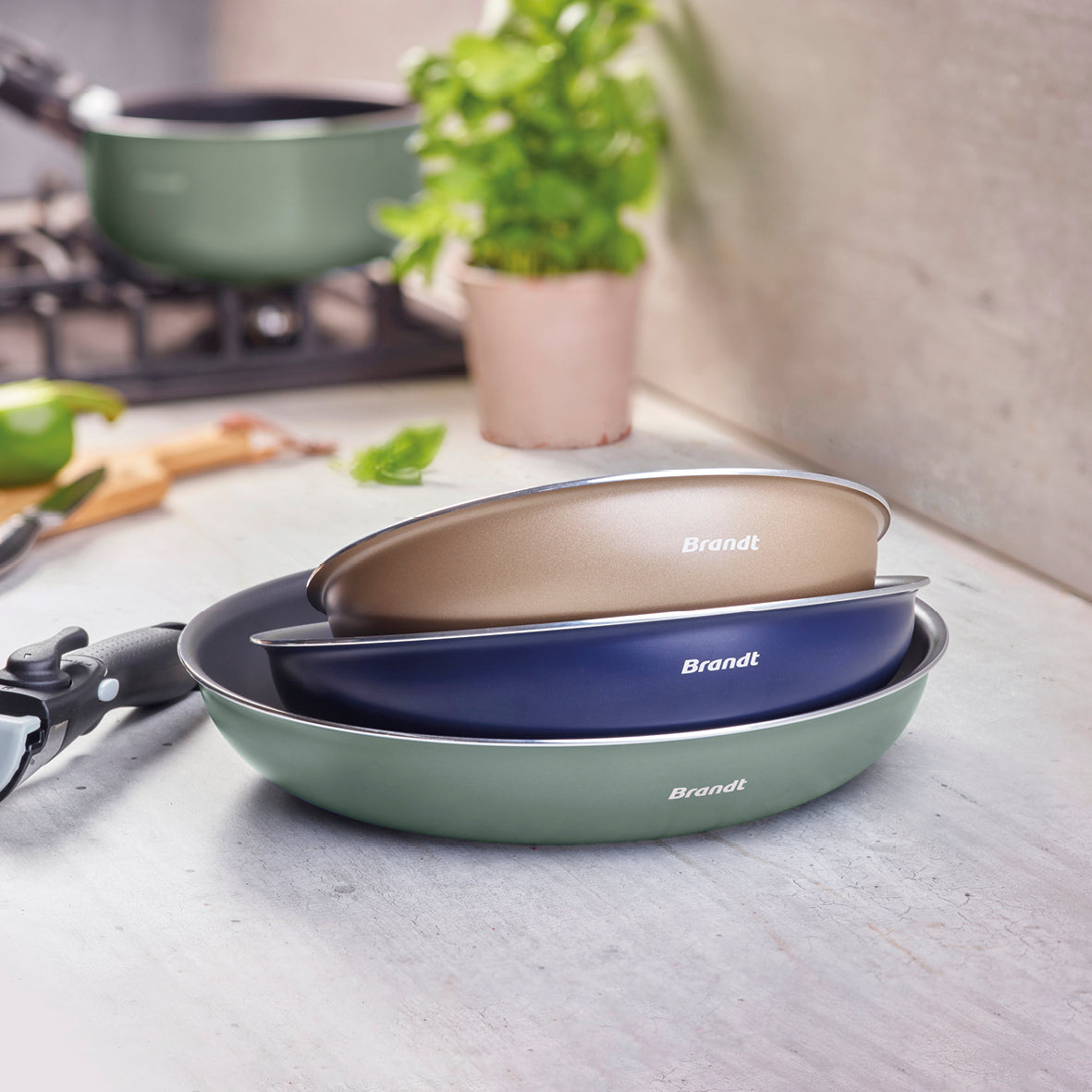 Stackable cookware set with removable handle 10 pieces - Pastel green