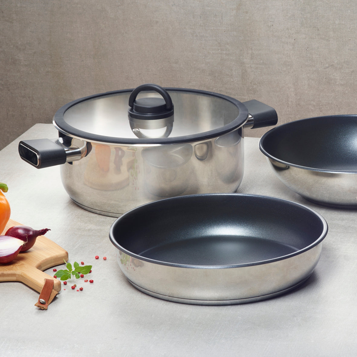 Set empilable en inox avec poignée en bakélite - Argenté