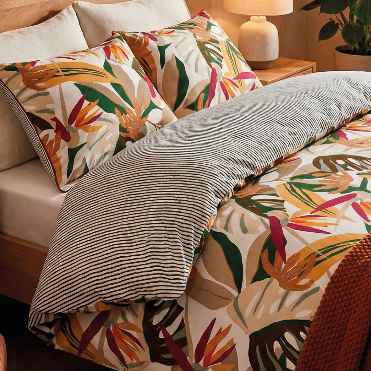 Pillowcase cotton satin - Bandes artistiques / Papagayo White / Black