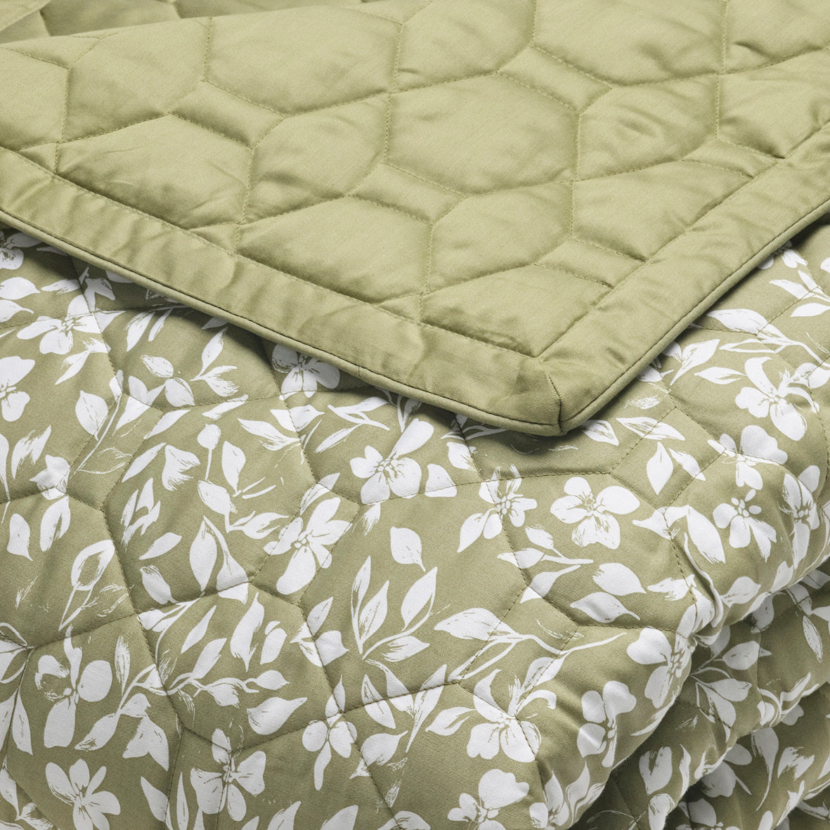 Bedspread cotton satin - Fleurs minimalistes Green - 220 x 250 cm
