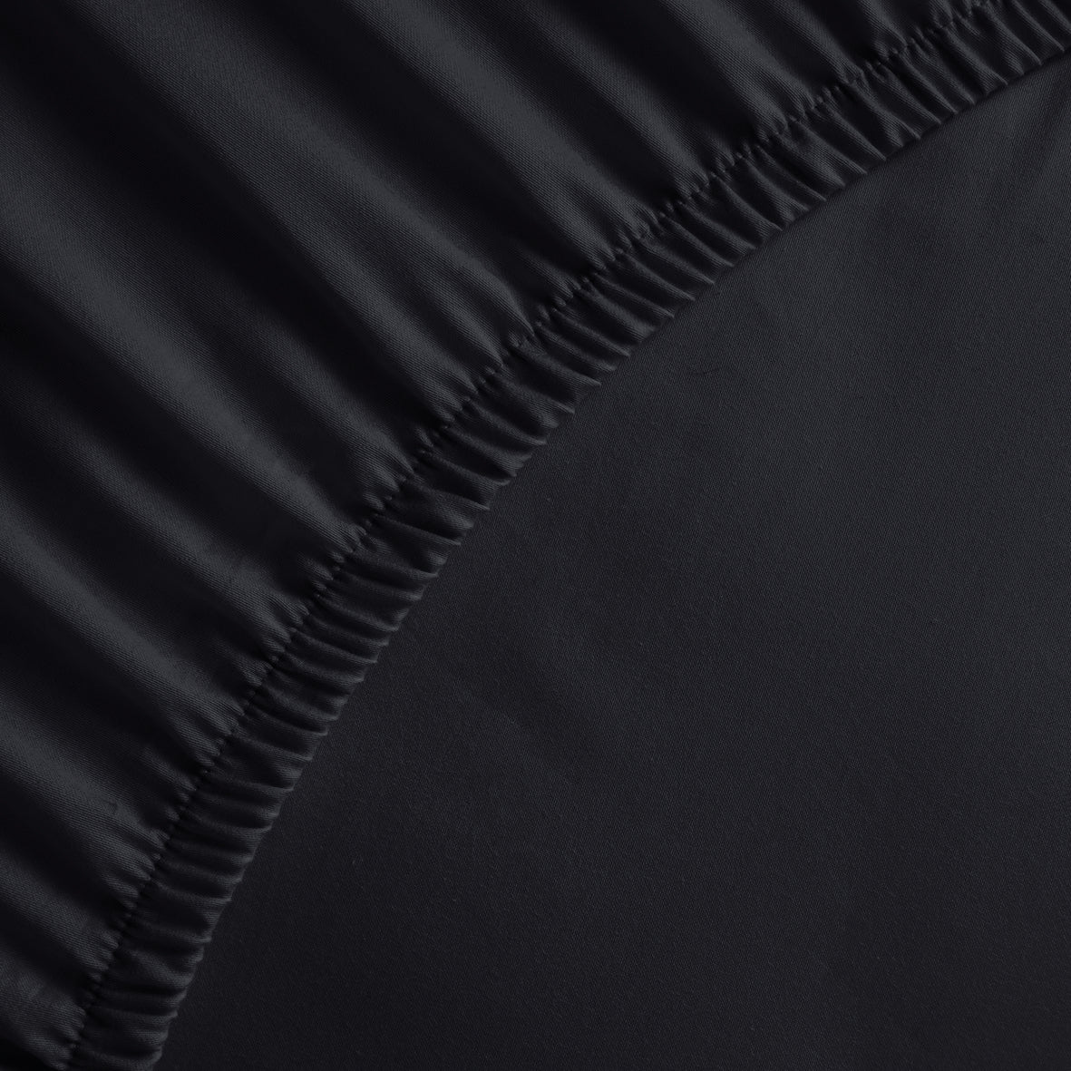 <p>Drap-housse satin de coton - Noir</p>