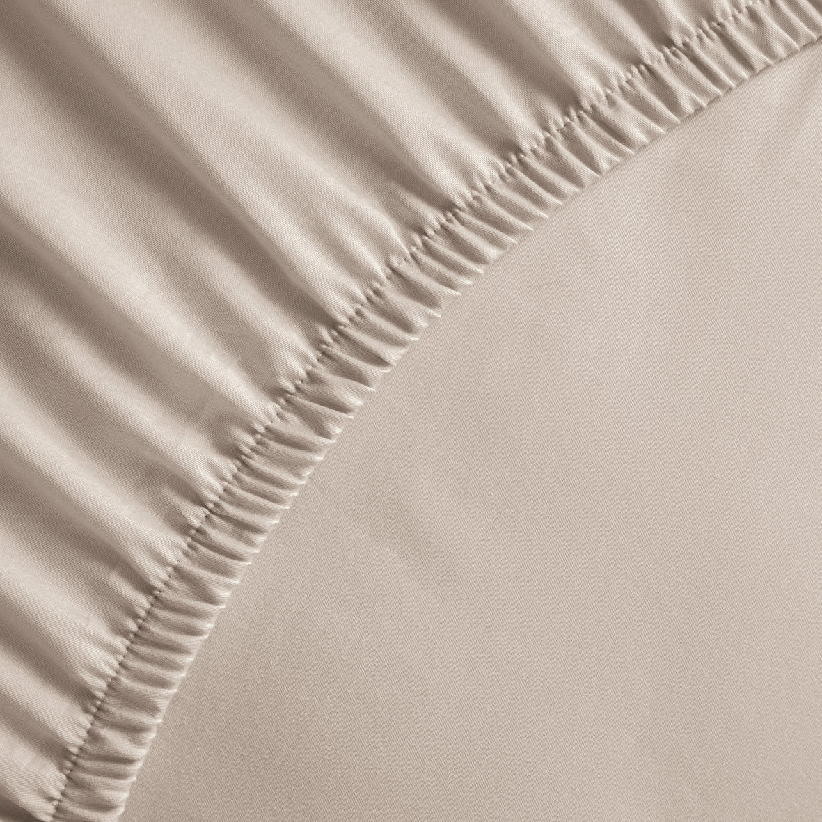 <p>Drap-housse satin de coton - Taupe</p>