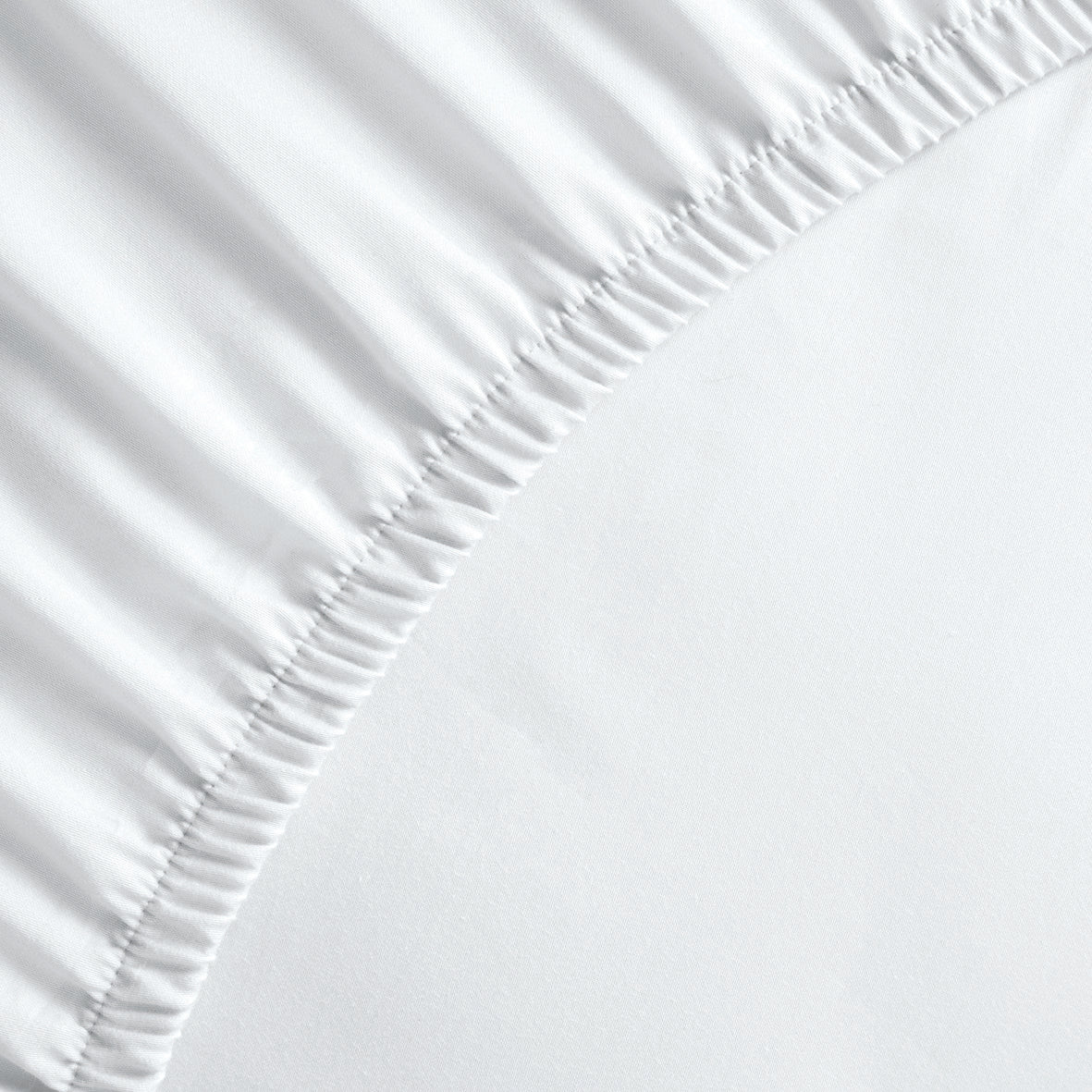 <p>Drap-housse satin de coton - Blanc</p>
