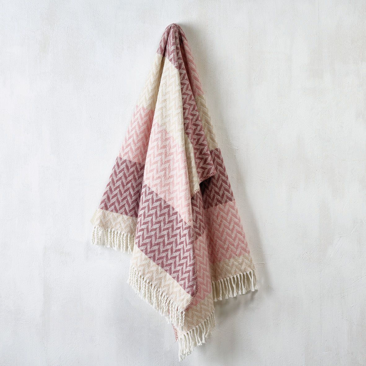 Plaid tissé en coton doux - Chevron Rose / Mauve - 130 x 170 cm