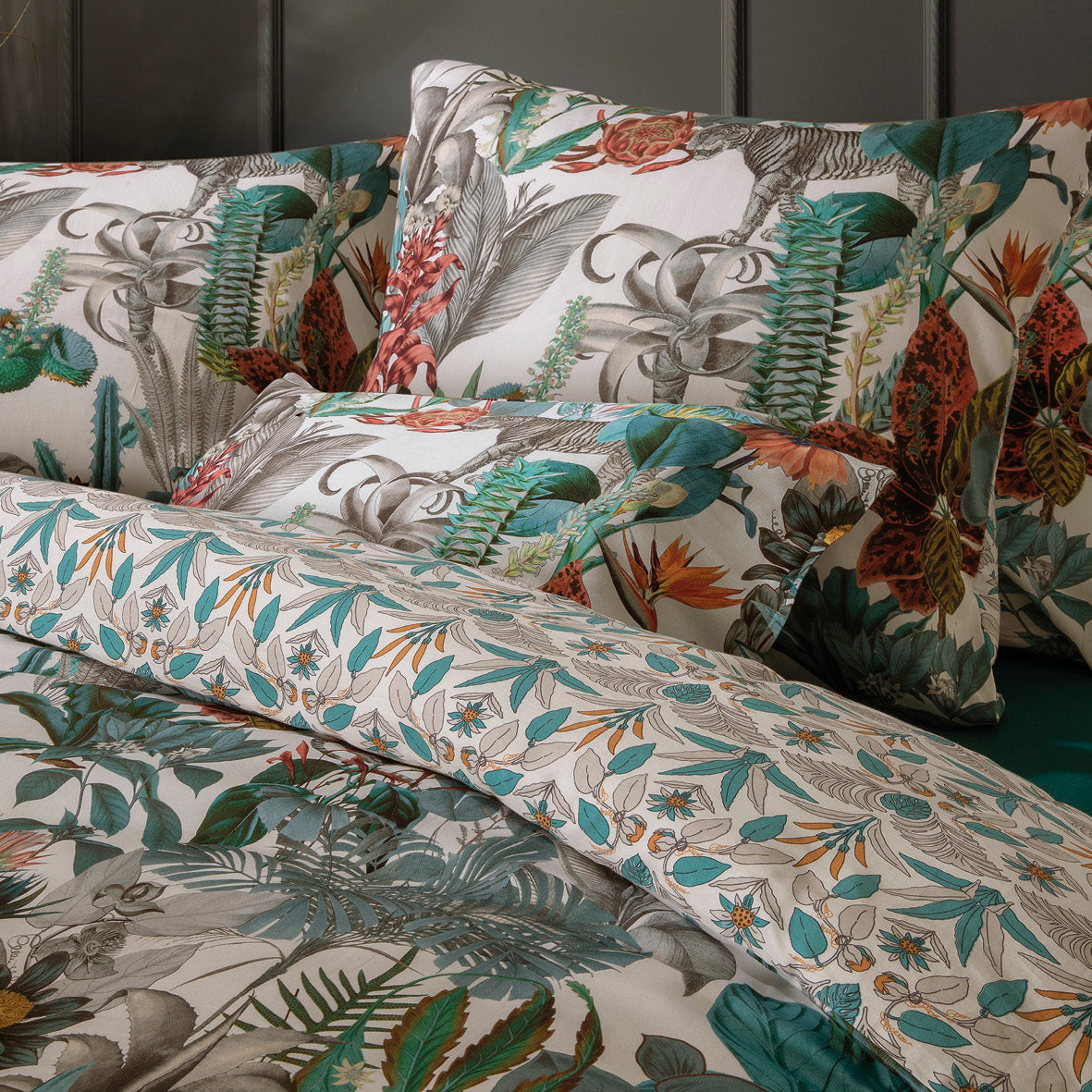 Fitted sheet cotton satin Uni Green - 80 x 200 x 30 cm