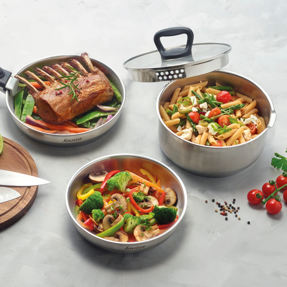 Set of 3 stainless steel sauce pans with removable handle - Silver