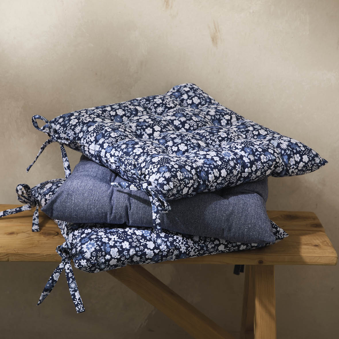 Chair cushion Fleurs de nuit Dark blue - 40 x 40 x 3 cm