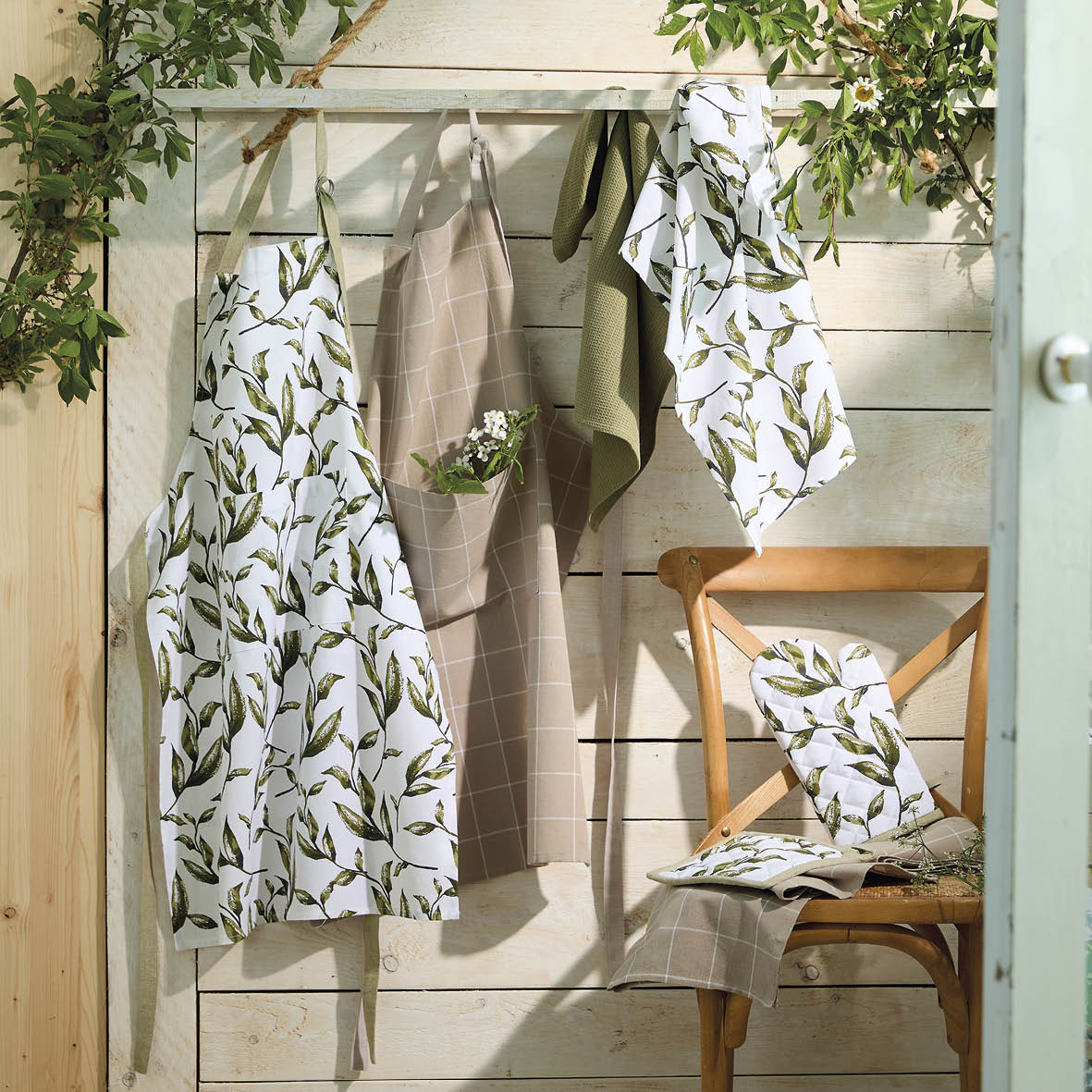 Set of apron, oven mitt and potholder - Aaron Taupe