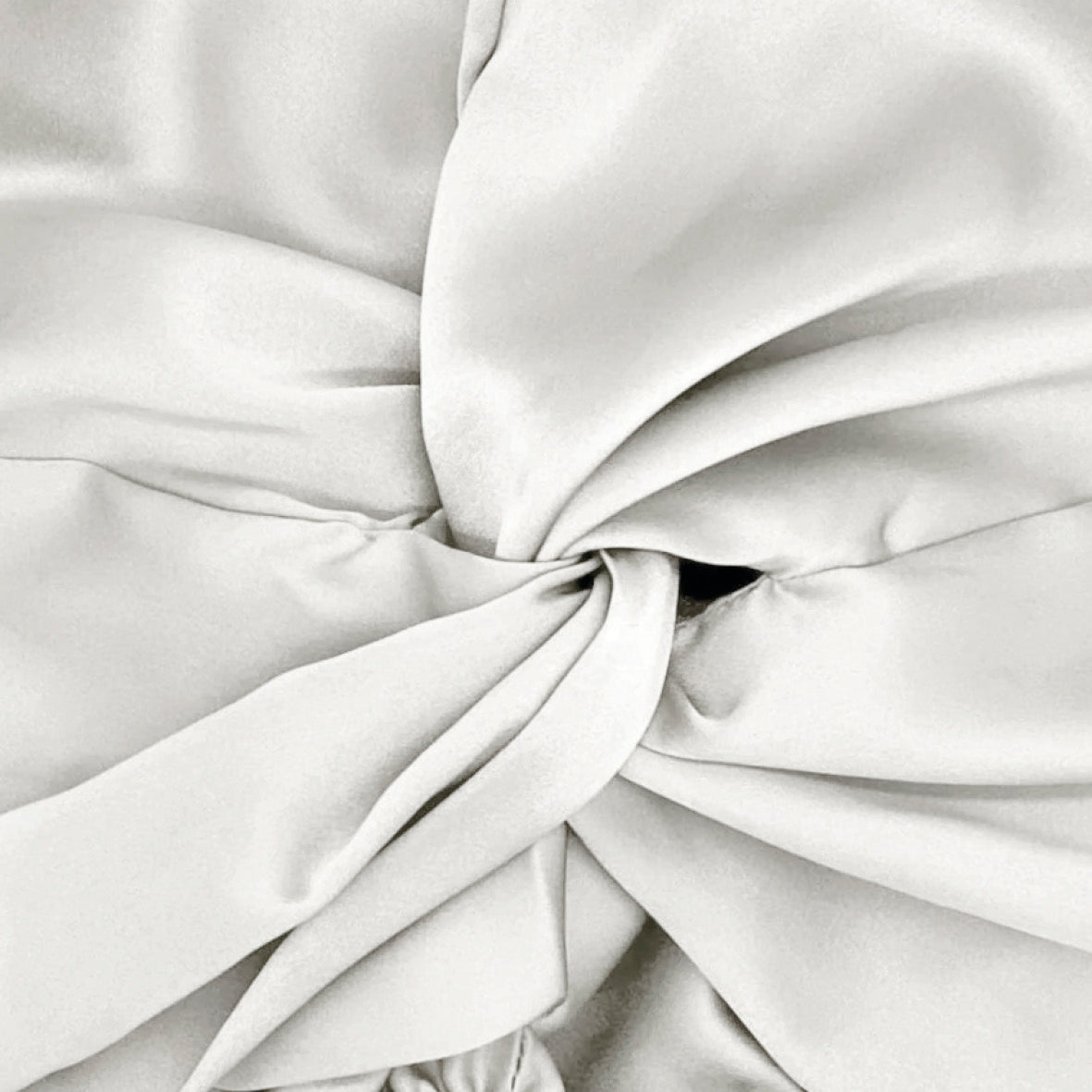 Nightcap silk Nyméa White - 20 x 30 cm