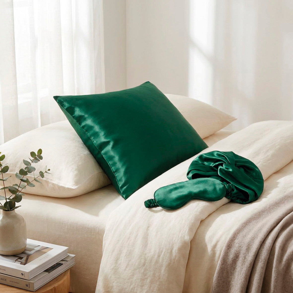 Pillowcase + eyemask + nightcap silk - Lunéia Sage green