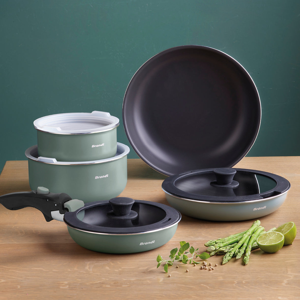 Stackable cookware set with removable handle 10 pieces - Pastel green