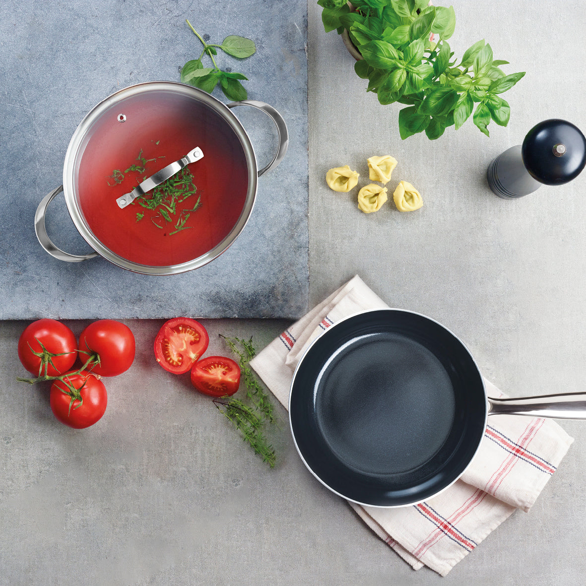 Set of 3 non-stick frypans - Silver