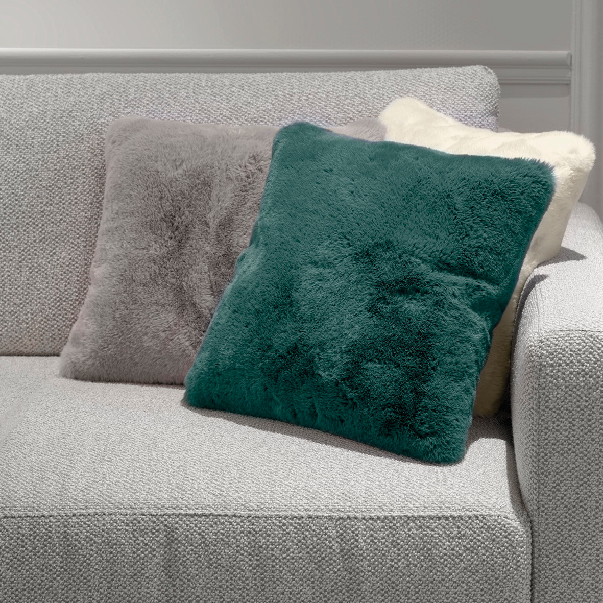 Cushion cover fake fur green : 40 x 40 cm