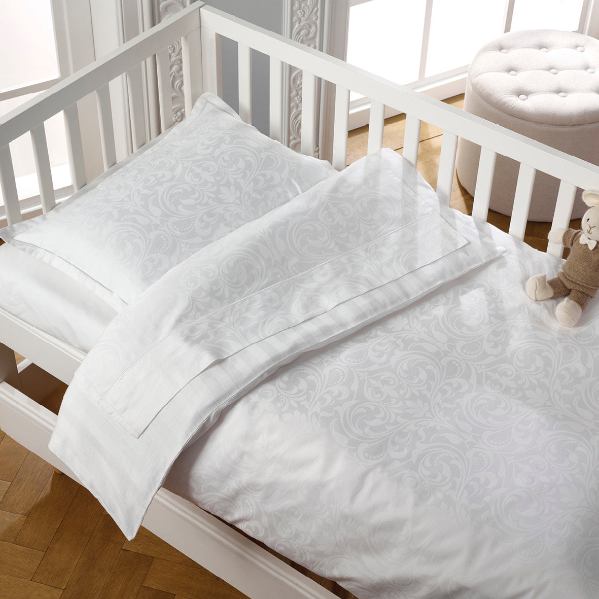 Baby blanket cotton satin Jacquard woven Victorian White - 80 x 120 cm