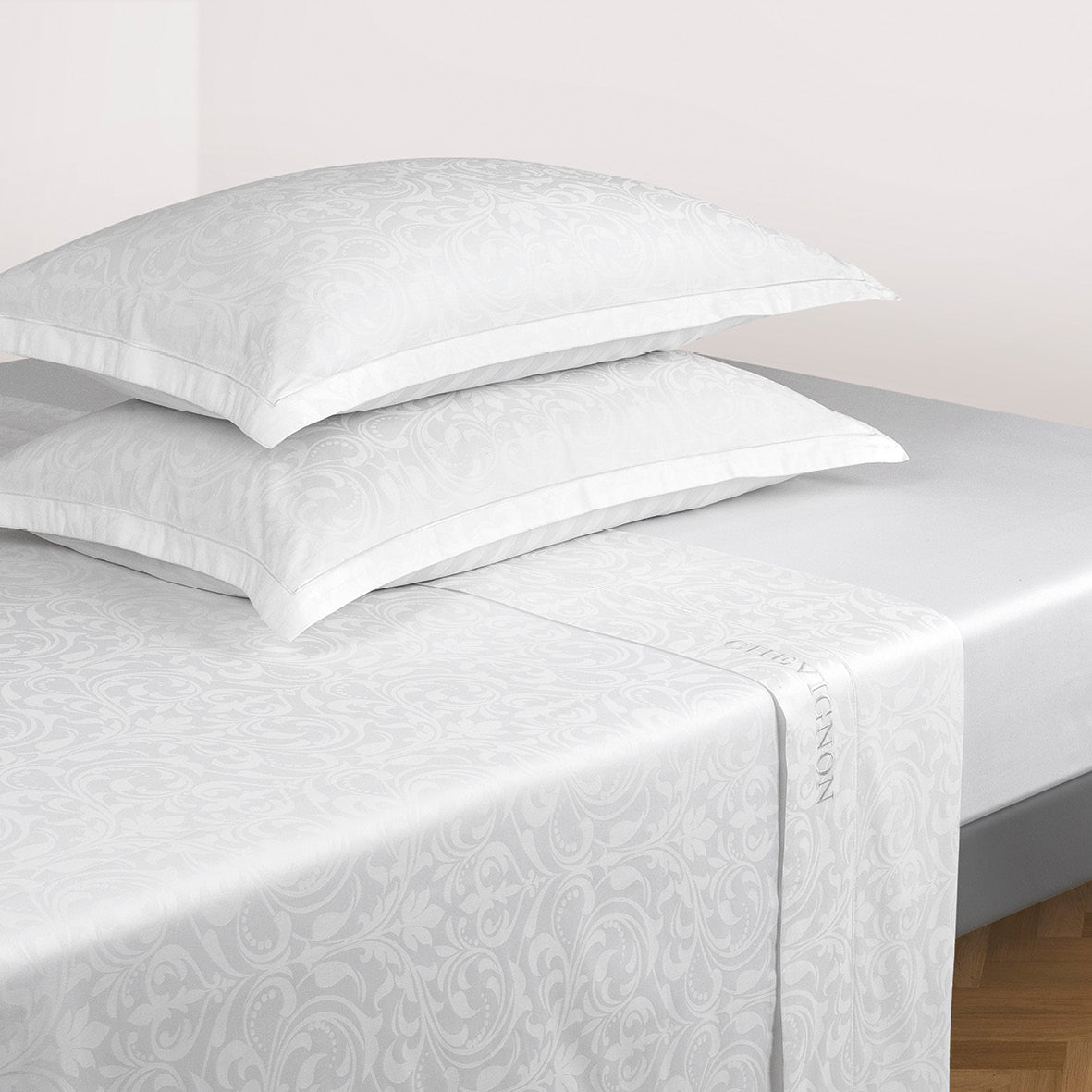 Sheet set : fitted sheet, flat sheet, pillowcase(s) in satin cotton - Jacquard woven - Victorian white