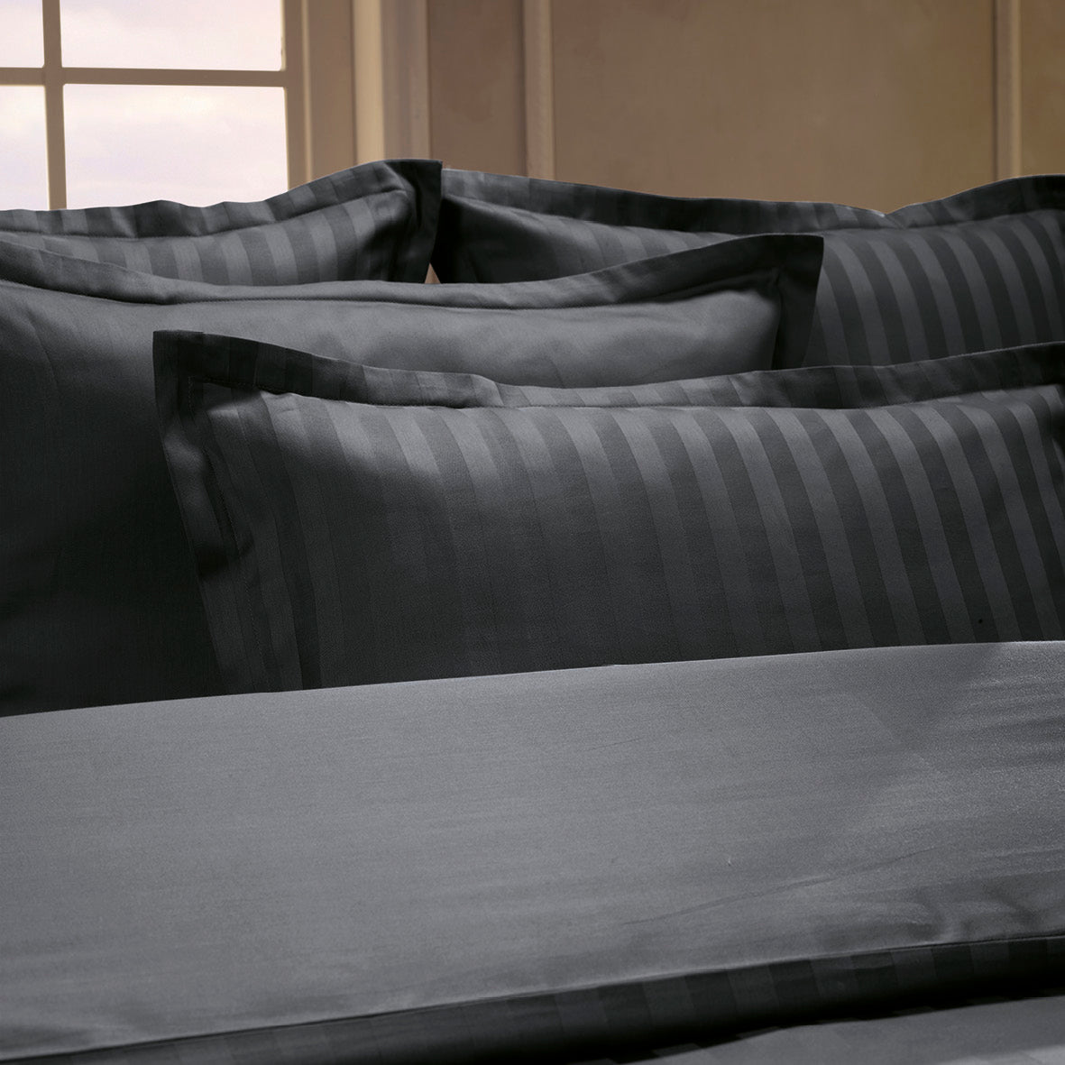 Pillowcase(s) cotton satin - Jacquard woven - dobby stripe black