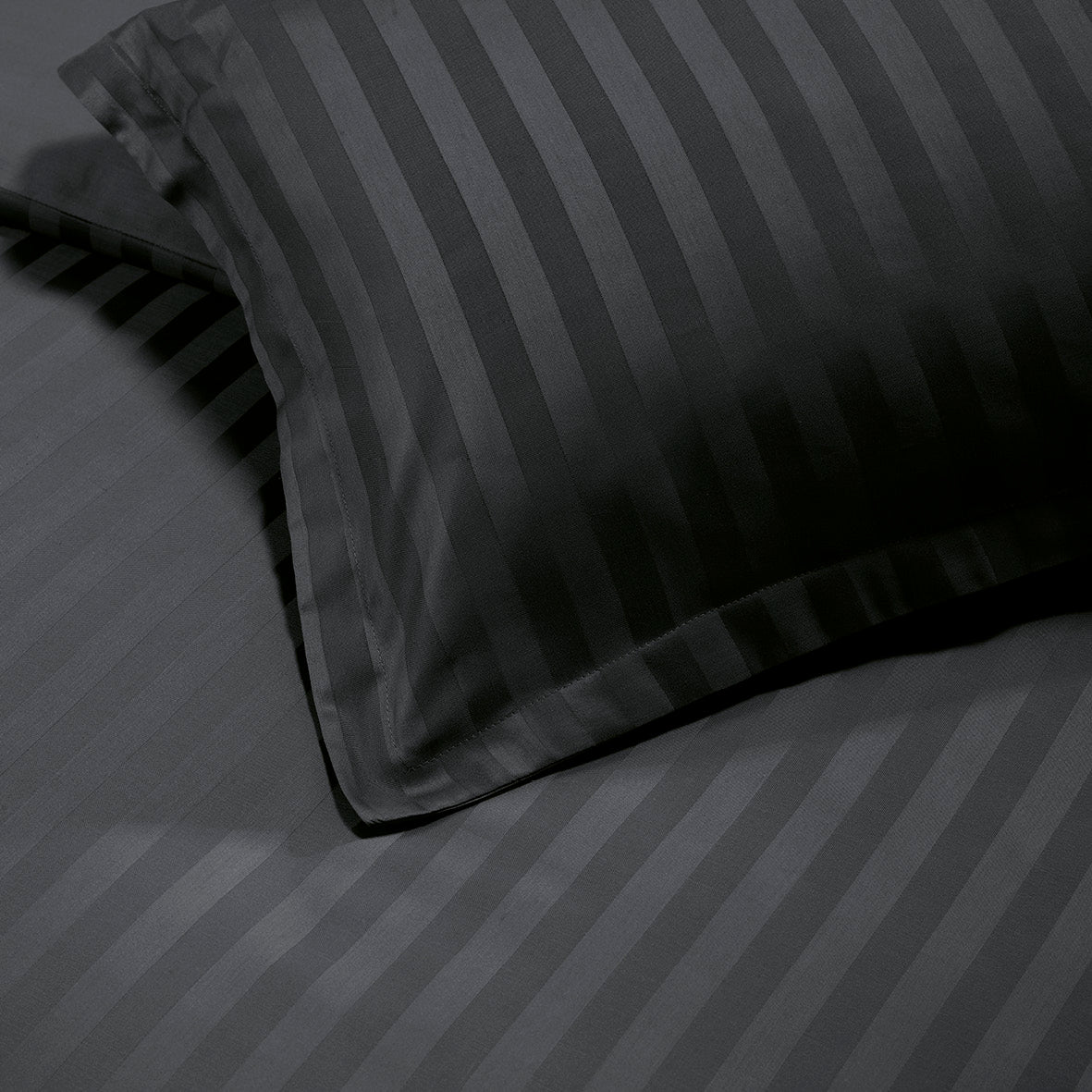 Pillowcase(s) cotton satin - Jacquard woven - dobby stripe black