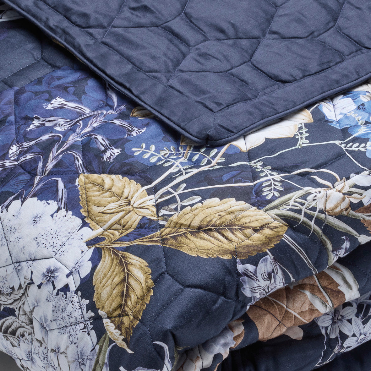 Bedspread XL Floraison d'hortensias Blue - 220 x 250 cm