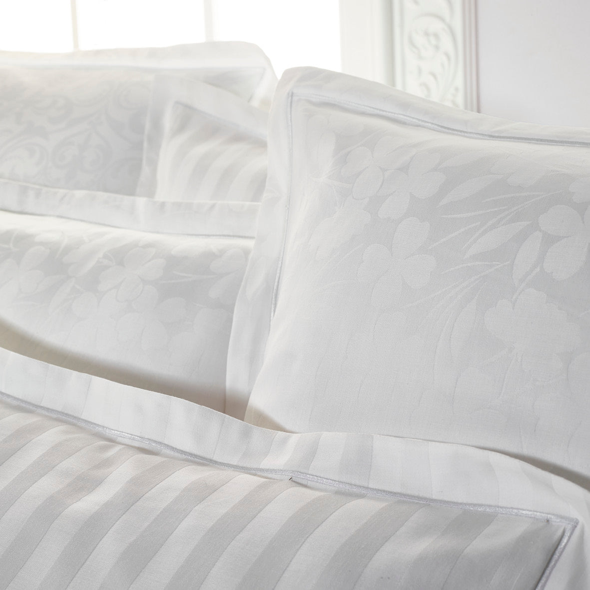 Pillowcase(s) cotton satin Jacquard woven - Petit Chênes White