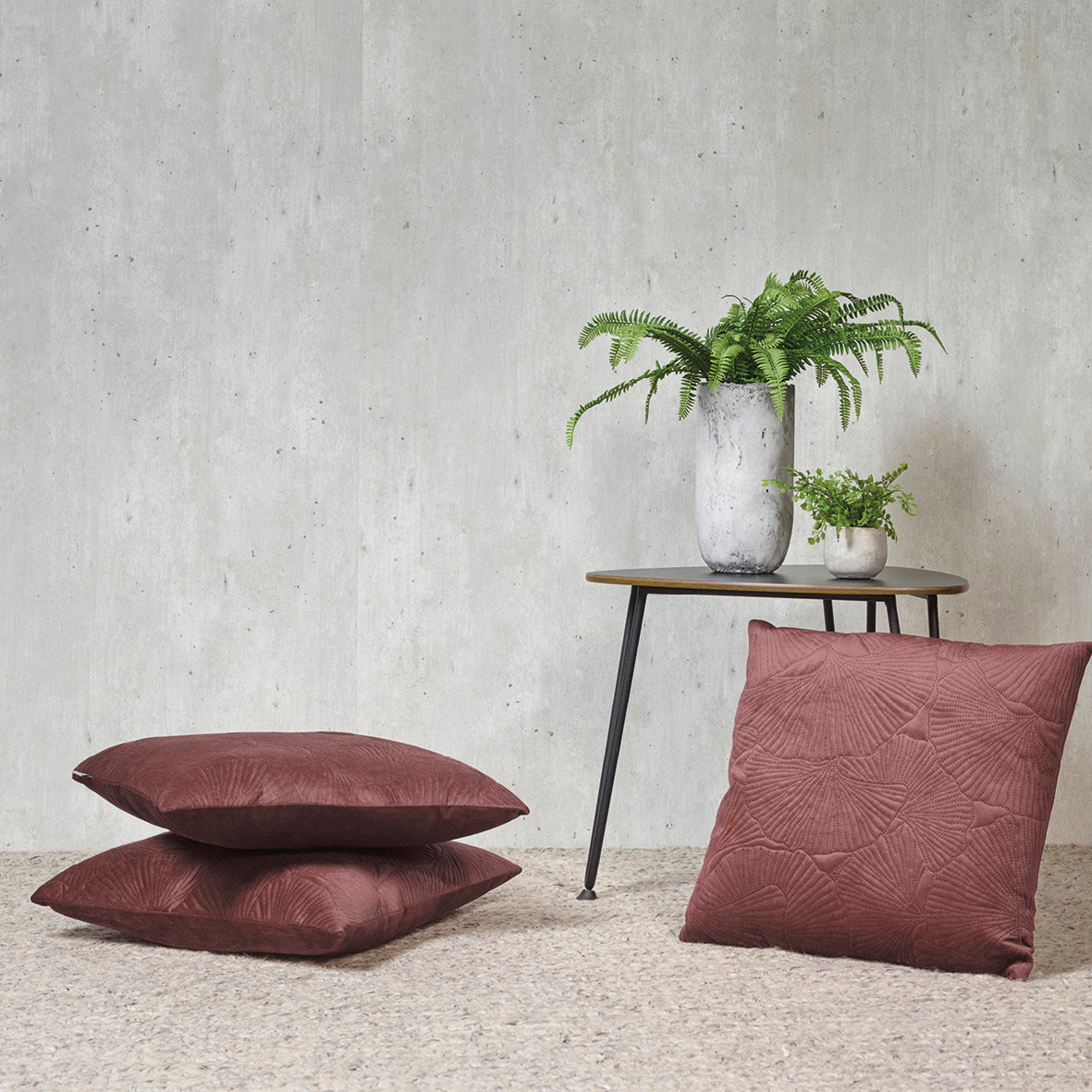 Cushion cover embossed - flower Old pink