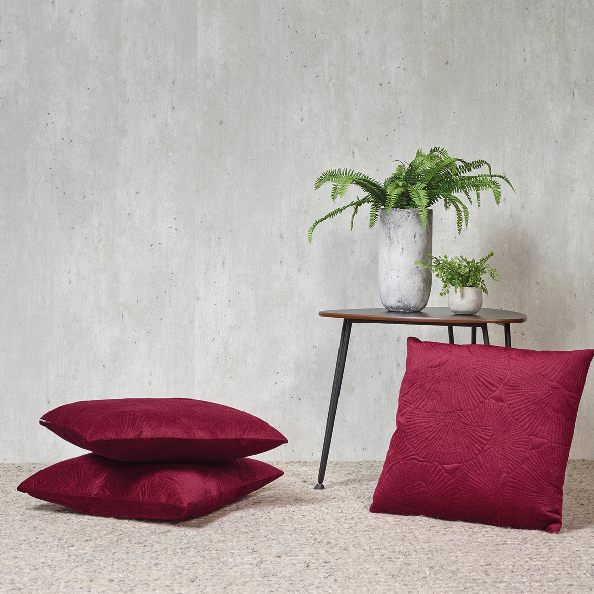 Cushion cover embossed - flower Burgundy