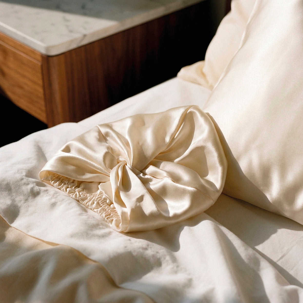 Nightcap silk - Myrrha White - 20 x 30 cm