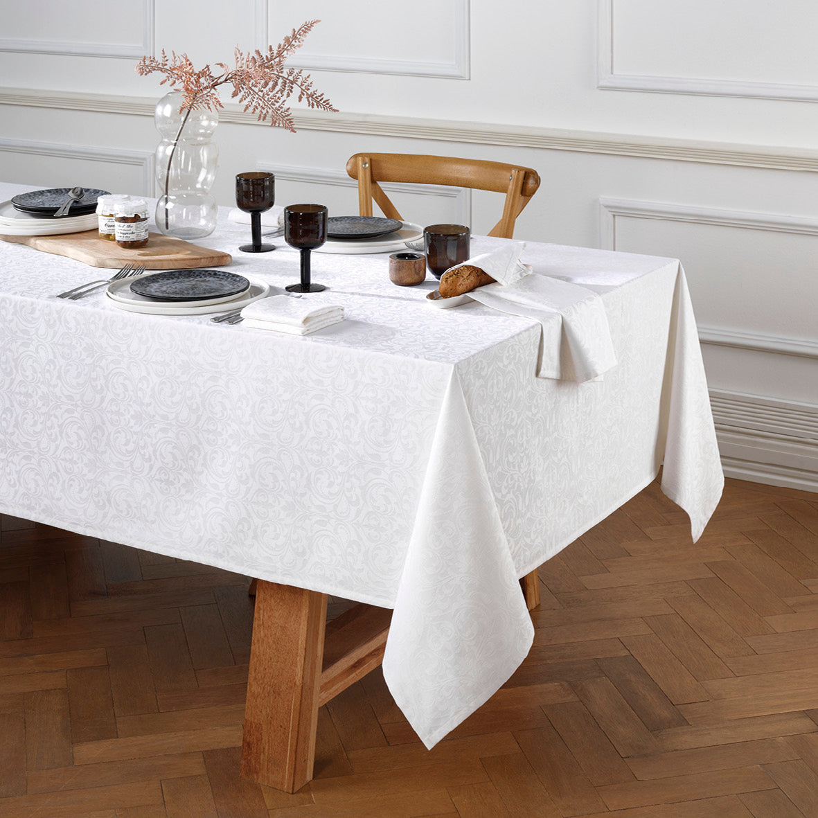 Tablecloth Jacquard woven - Baroque White