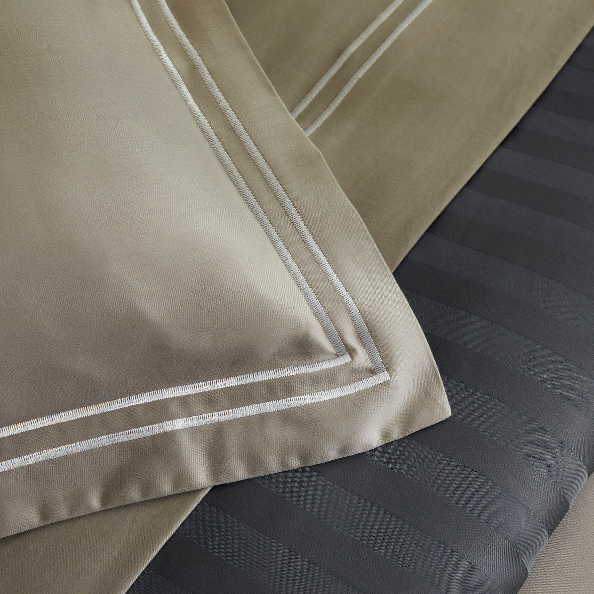 Flat sheet cotton satin - Paris White / Taupe