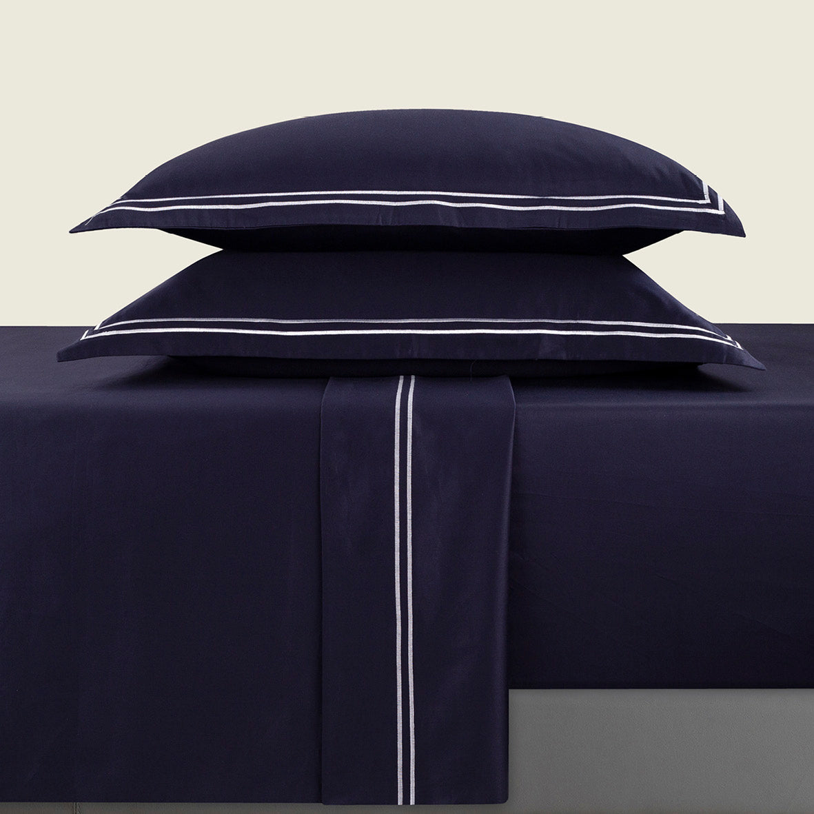 Sheet set cotton satin - Antibes White / Dark blue