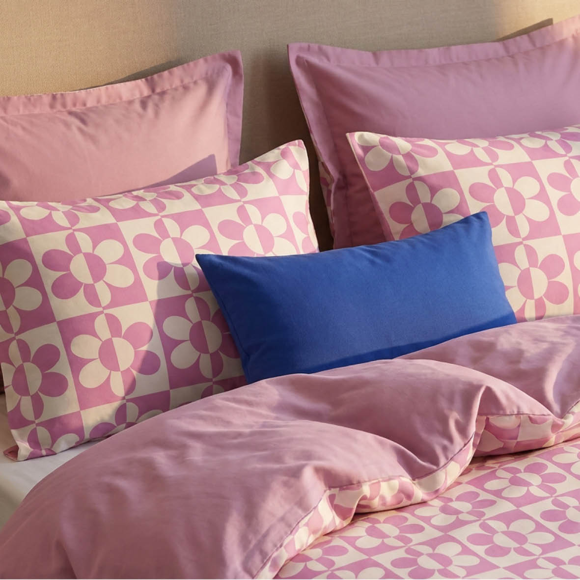 Duvet cover + pillowcase cotton satin - Pop flower - Off-white / Pink / Bubblegum