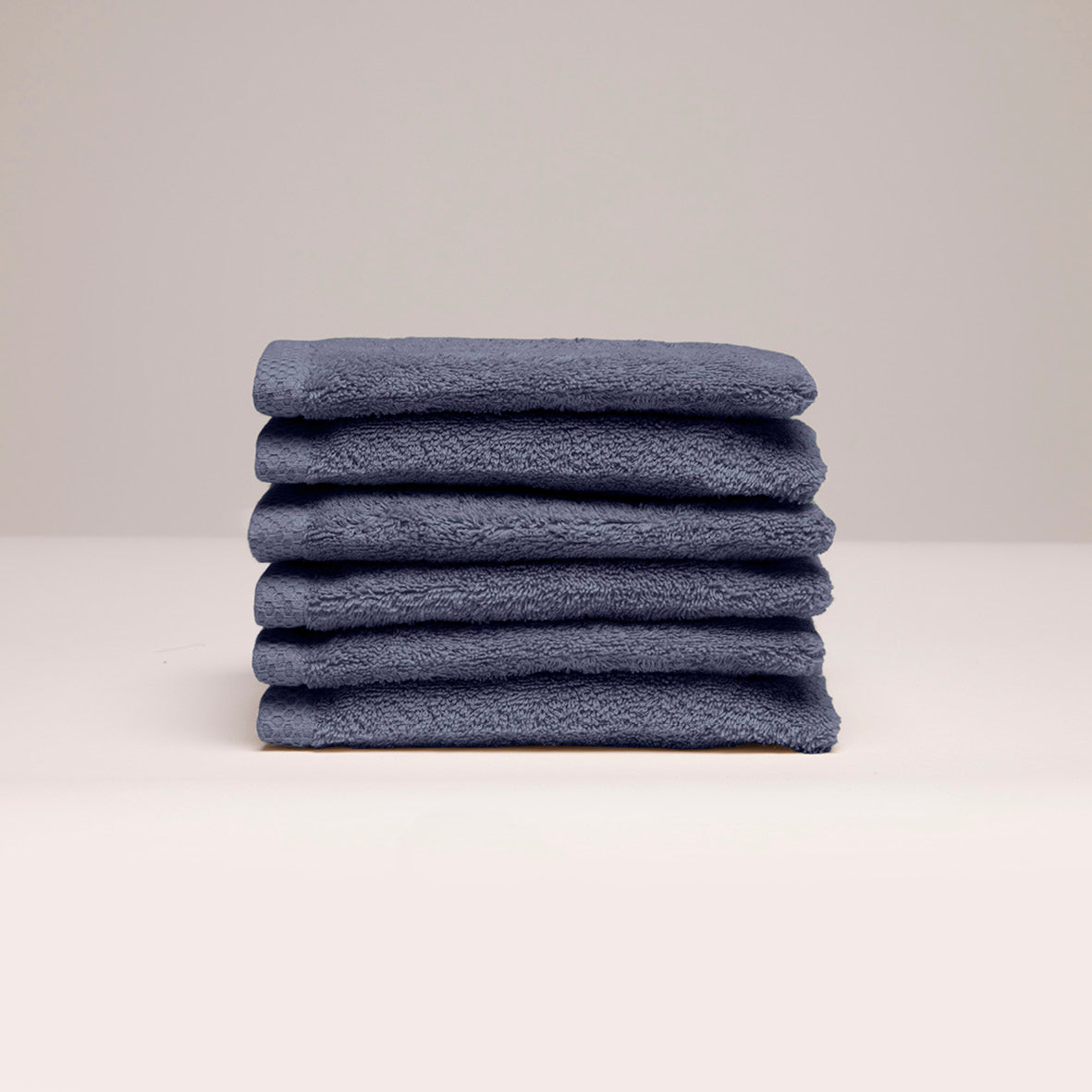 <p>Gant de toilette coton peigné LT - Oasis - 6 x (15 x 21 cm)</p>