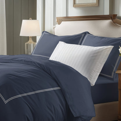 Pillowcase(s) cotton satin - Cannes White / Dark blue