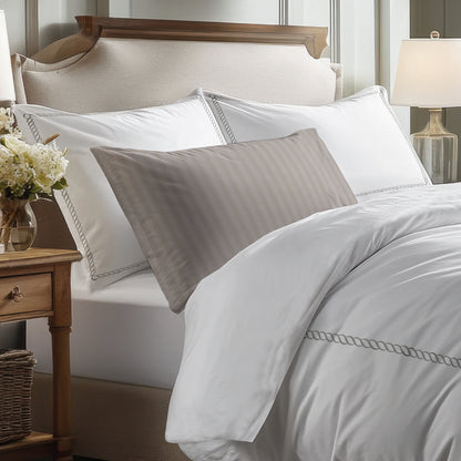 Housse de couette + taie d'oreiller satin de coton - Douceur royale Gris / Blanc