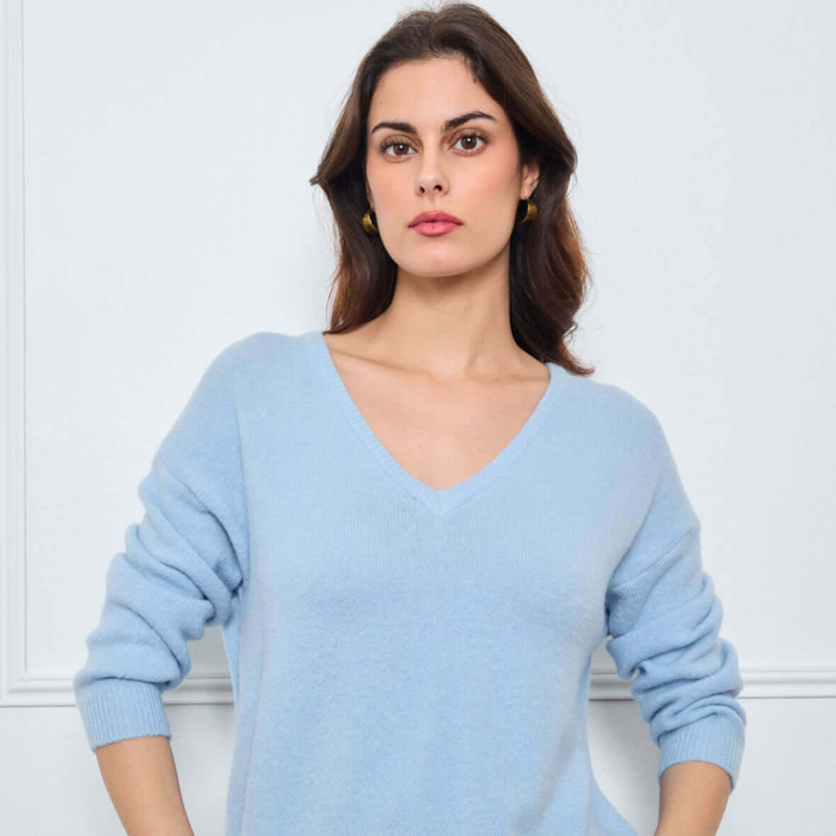 COL V OPALINE BLEU CLAIR