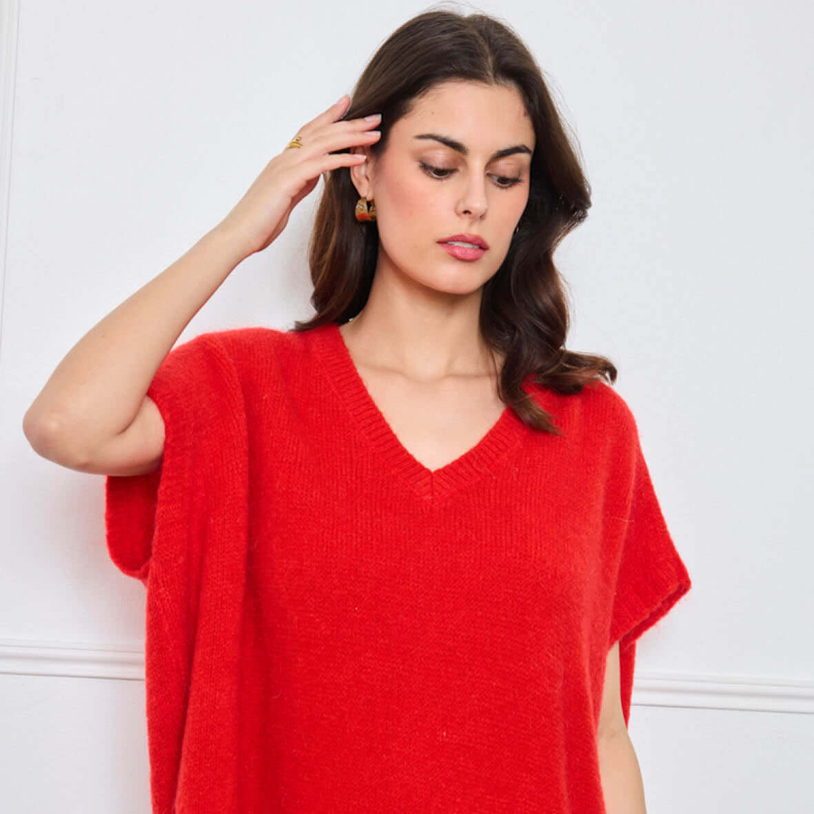 COL V OVERSIZED SANS MANCHES MILIE ROUGE