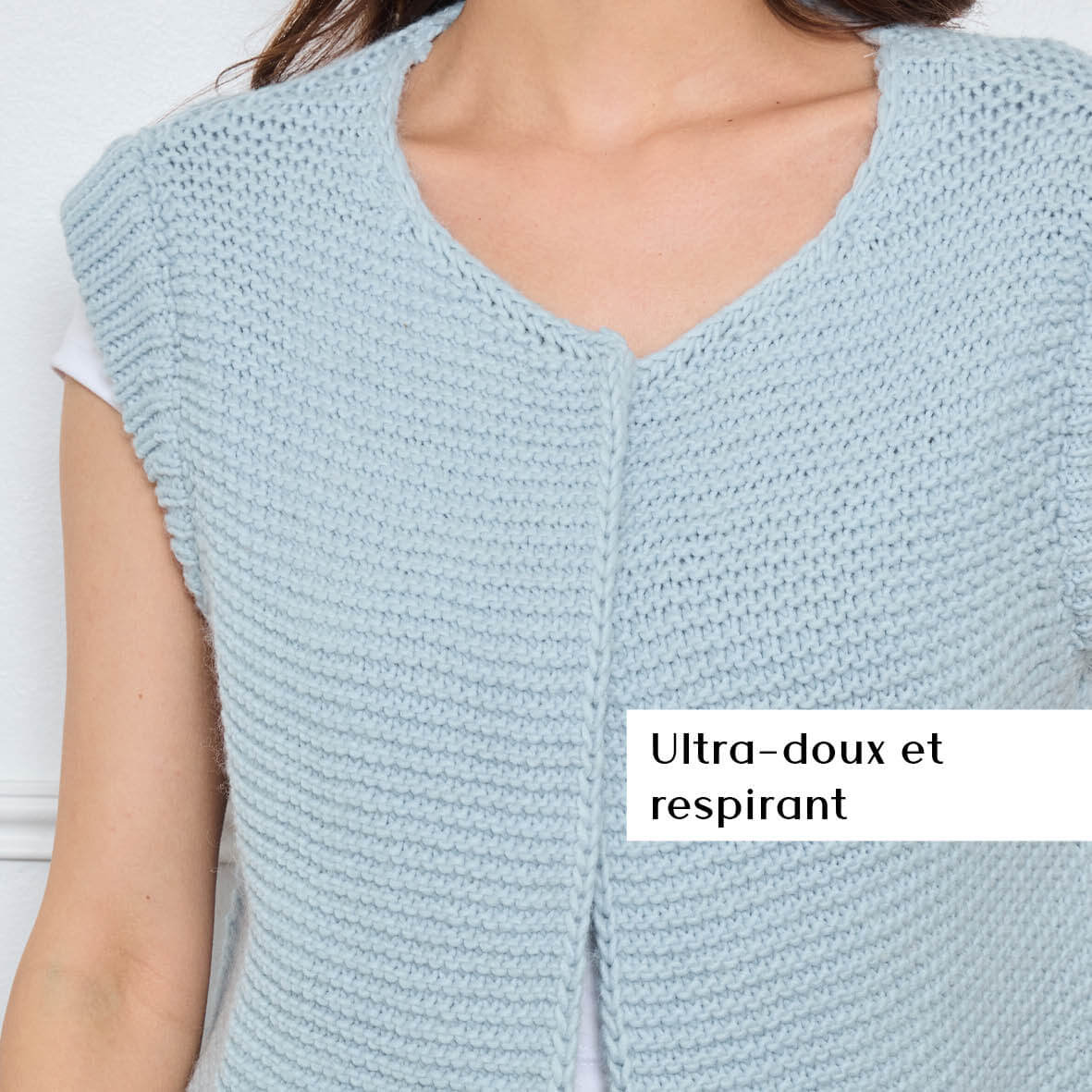 TRICOT SANS MANCHES THEOLINE BLEU CLAIR