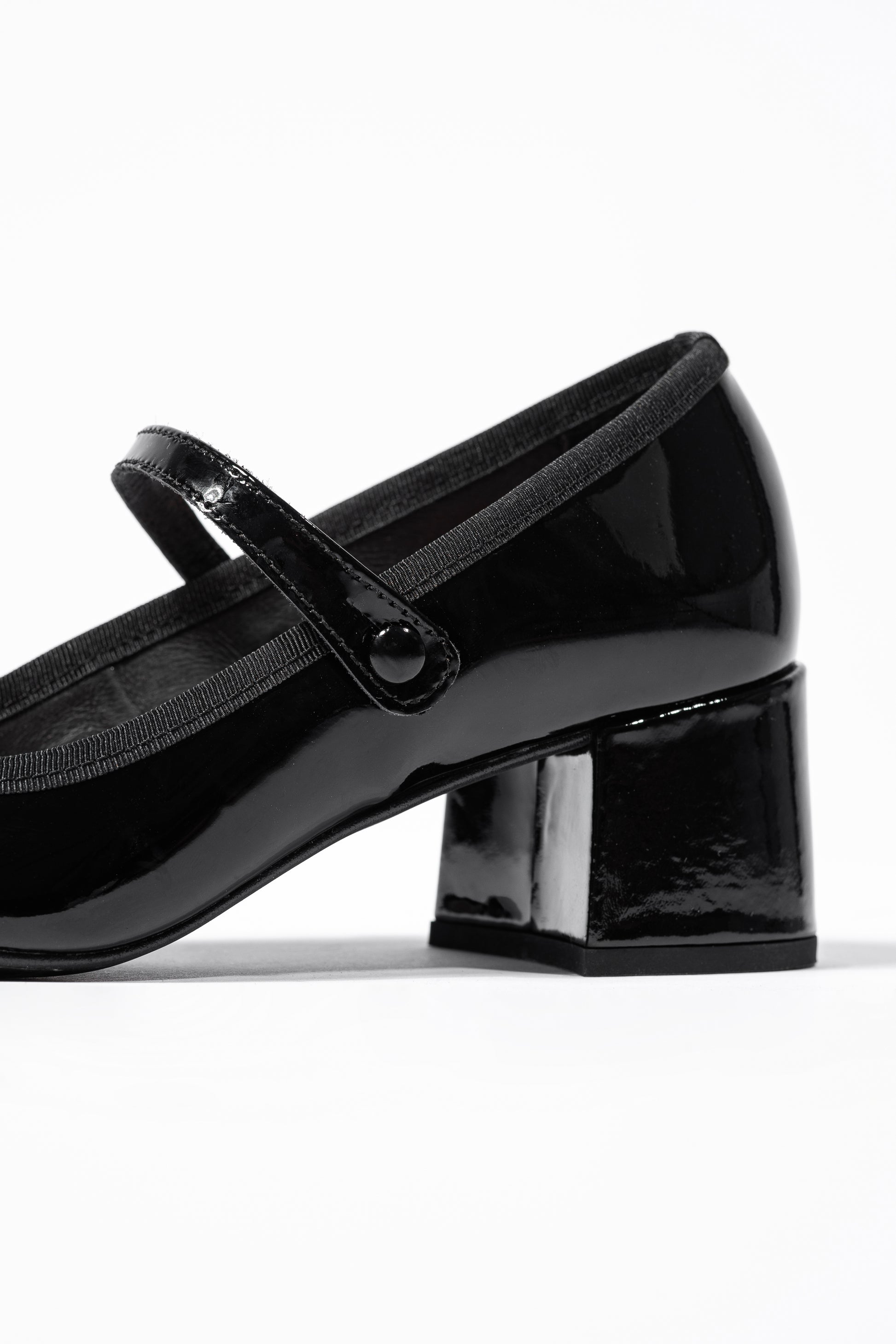TAYLOR NOIR - BALLERINE