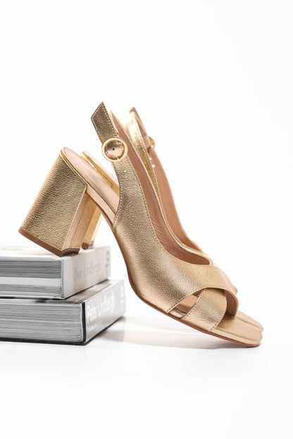 TONYA METALLIC NAPA OURO - SANDALE