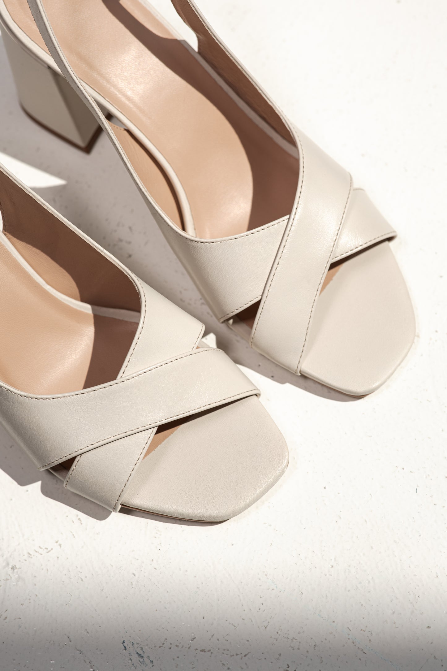 TONYA NAPA LEATHER BIRCH - SANDALE