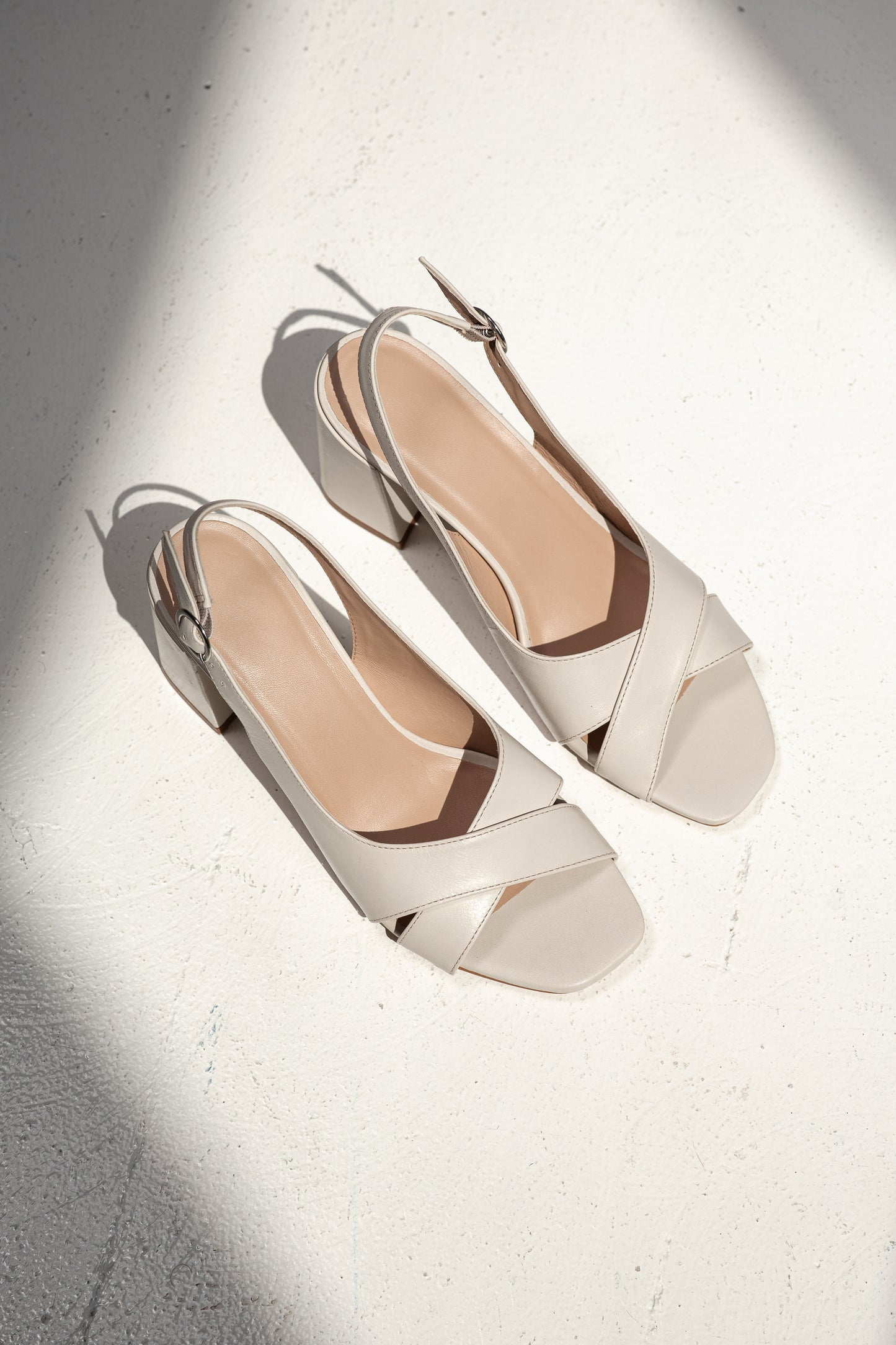 TONYA NAPA LEATHER BIRCH - SANDALE