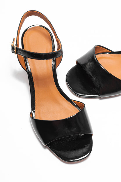 VICKI NOIR VERNIS - SANDALE