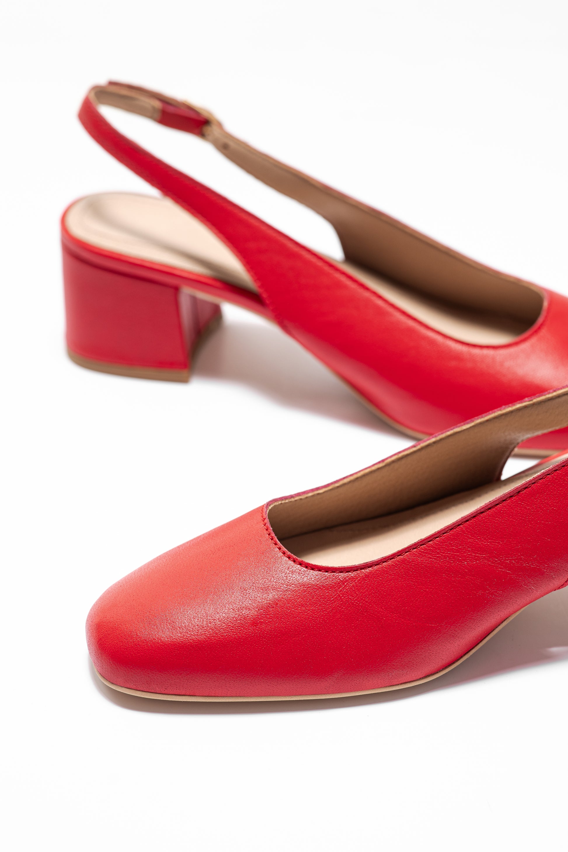 TRACY ROUGE - SLINGBACK