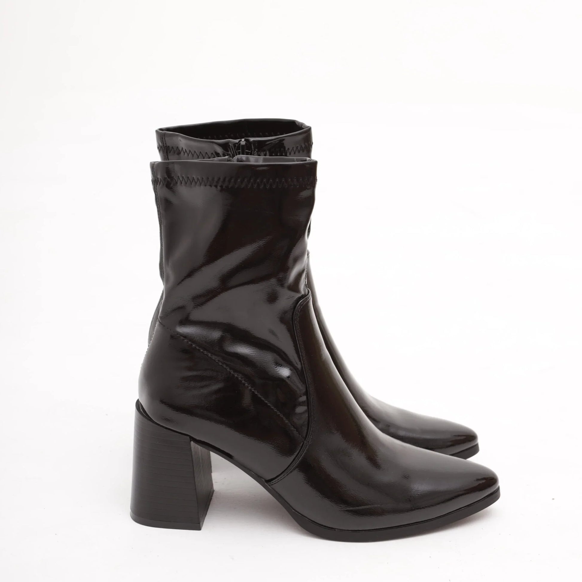DESIREE NOIR VERNIS
