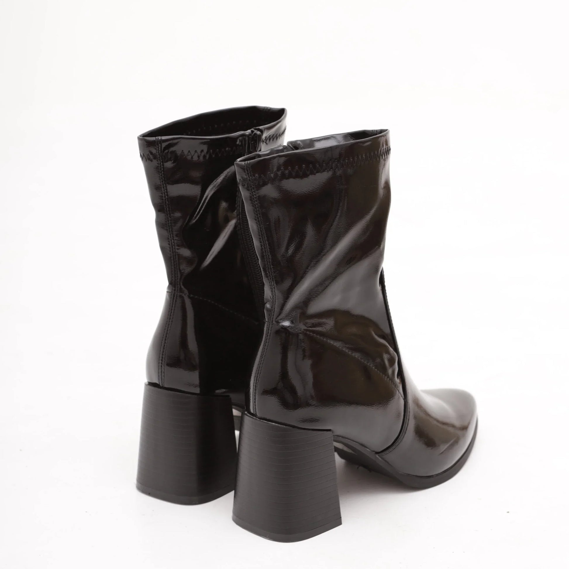 DESIREE NOIR VERNIS