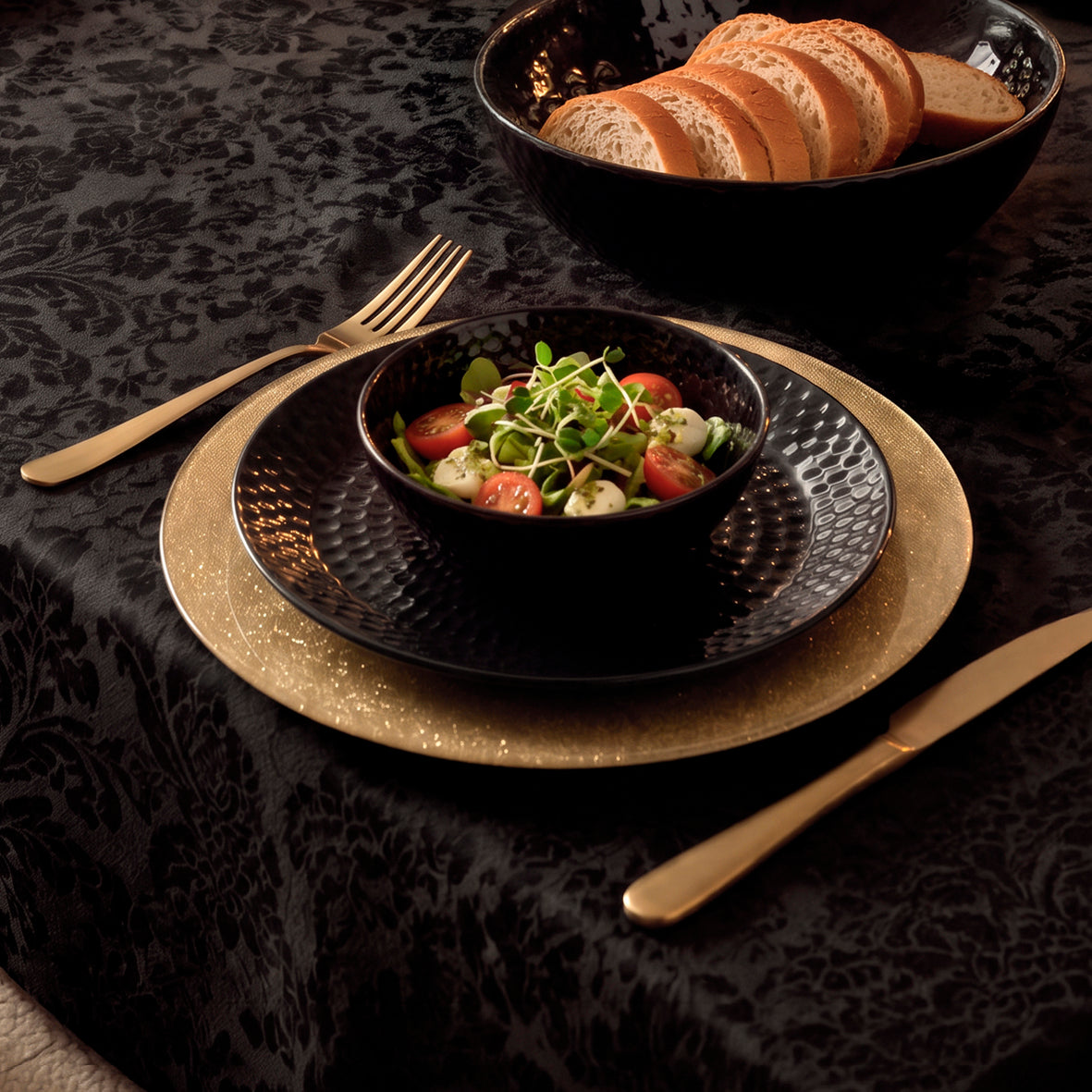 18-piece dinnerware set - Hammered Black - Made in France