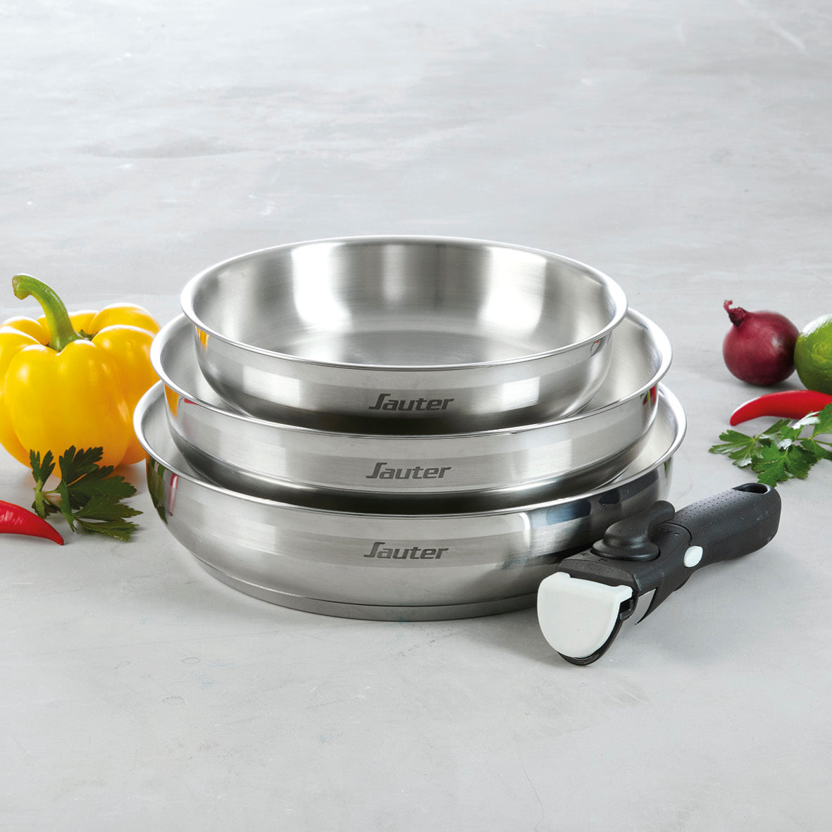 Set of 3 stainless steel frypans + removable handle + 3 pan protectors - Silver